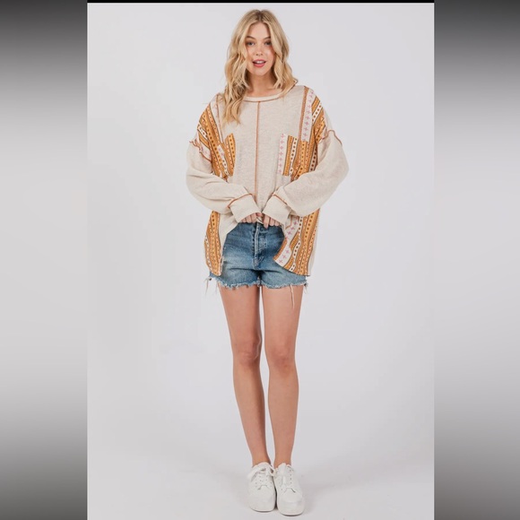 13 Boho Contrast Boho Round Neck Sweater - Picture 5 of 5